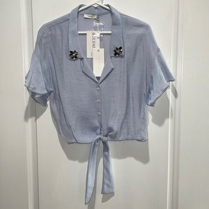 NWT! Women’s L blue knot button down Lush blouse.